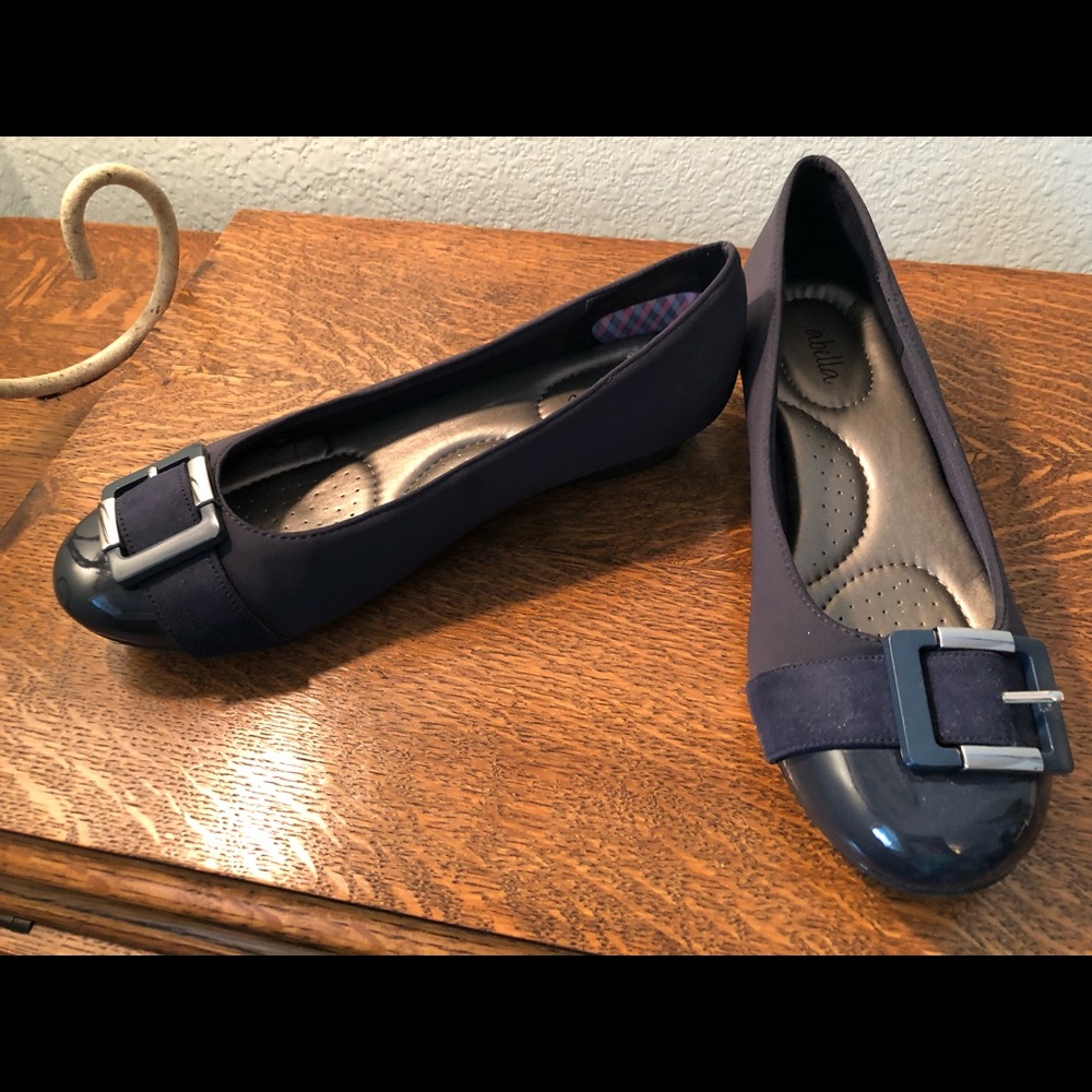 Abella Navy blue flats size 9